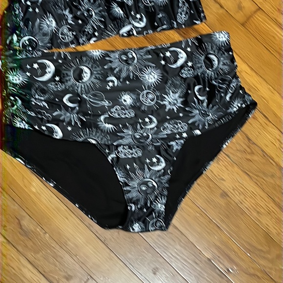 DACI Black print two piece swimsuit - Picture 3 of 10